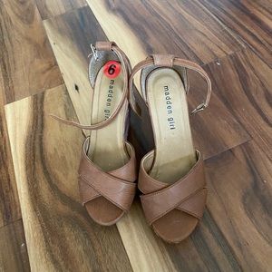 Madden girl wedges